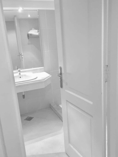 Bathroom, Seashore Homes, Al-Ghurdaqah