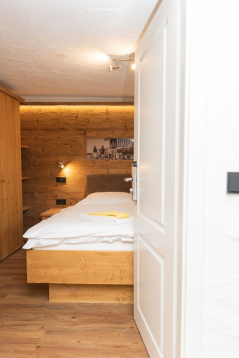 Bedroom 4, Die Bruckmühle, Miesbach