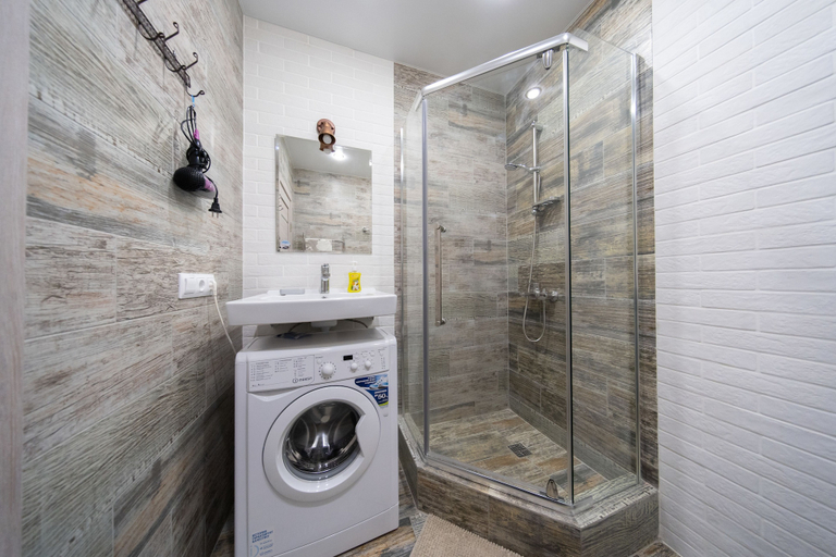 Bathroom, More Apartments na Plotinnoy 2 - 1, Sochi gorsovet