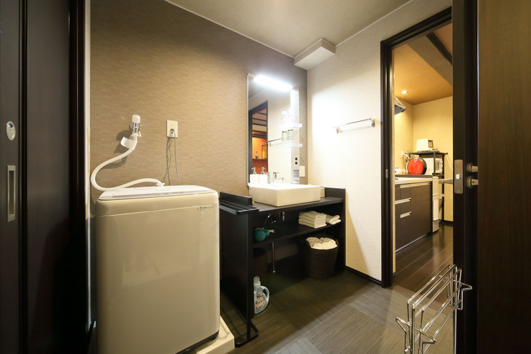 Bathroom 4, Guest House YU-YU, Kyoto