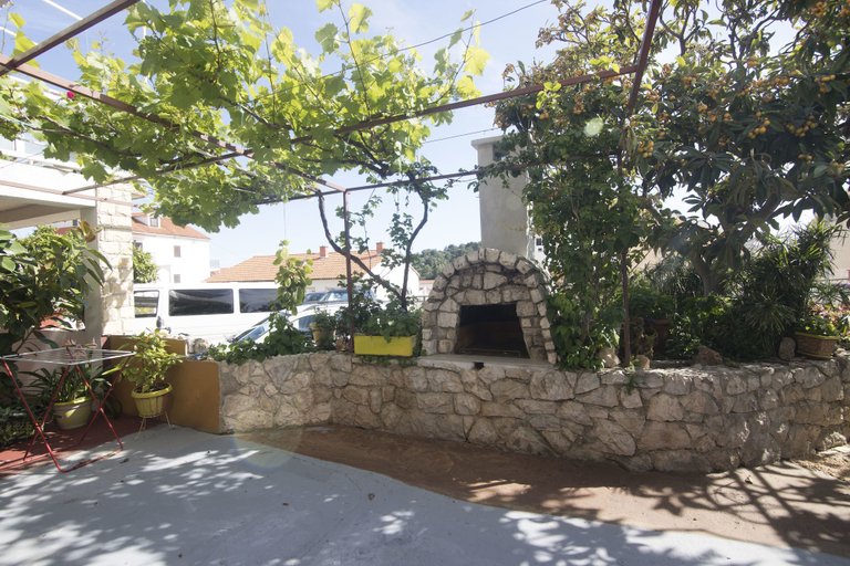 Exterior & Views 2, Apartments and Rooms Nikol, Hvar