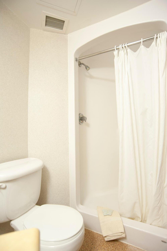 Bathroom 3, Residence & Conference Centre - Barrie, Simcoe