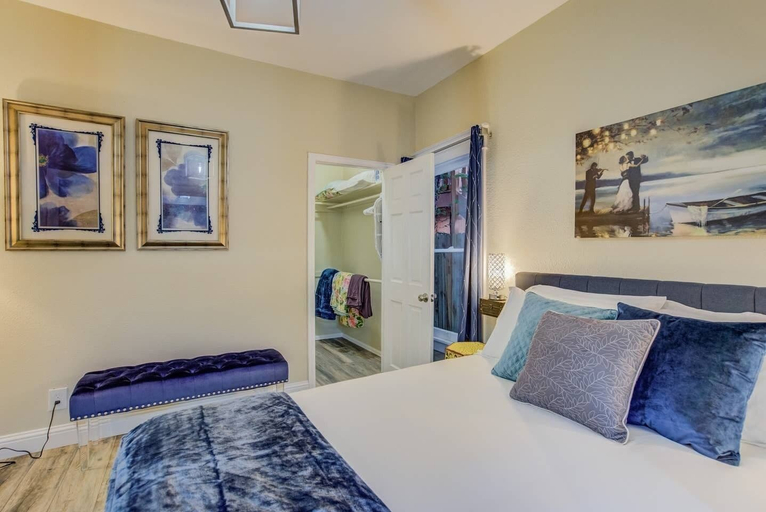 Bedroom 3, 1BR Modern & Chic Bring Your Bikes and Dog!, El Paso