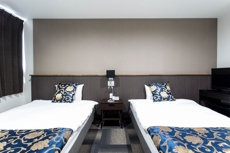Bedroom 3, Holiday Pearl Hotel, Osaka