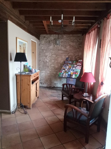 Others 5, L'Hostellerie De La Rivière, Oise