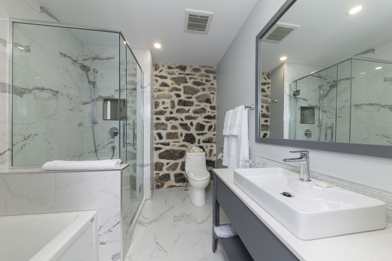 Bathroom 4, Maison Otis, Charlevoix