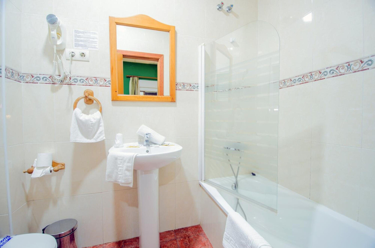 Bathroom 4, Hotel Solymar, Málaga