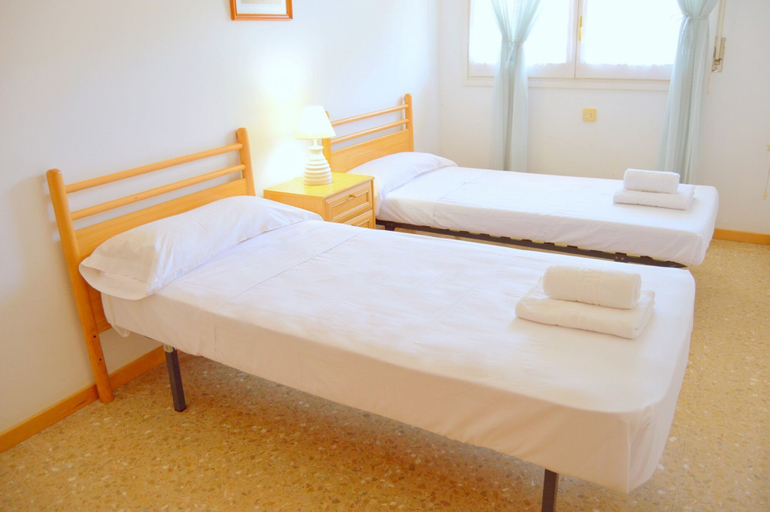 Bedroom 3, Apartments Soleil Tossa 4, Girona