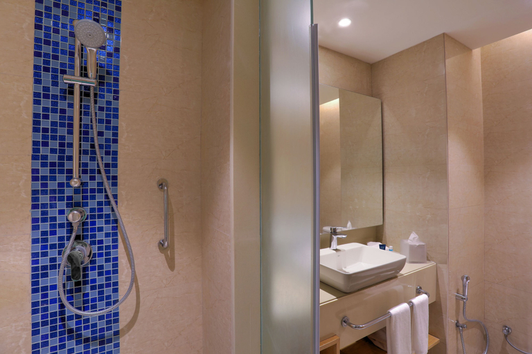 Bathroom 3, Fairfield by Marriott Chennai Mahindra World City, Kancheepuram