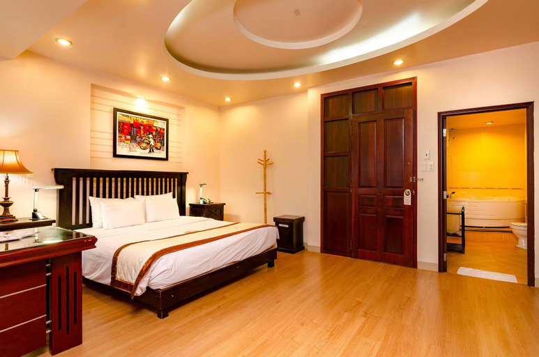 Vien Dong 2 Hotel, District 7