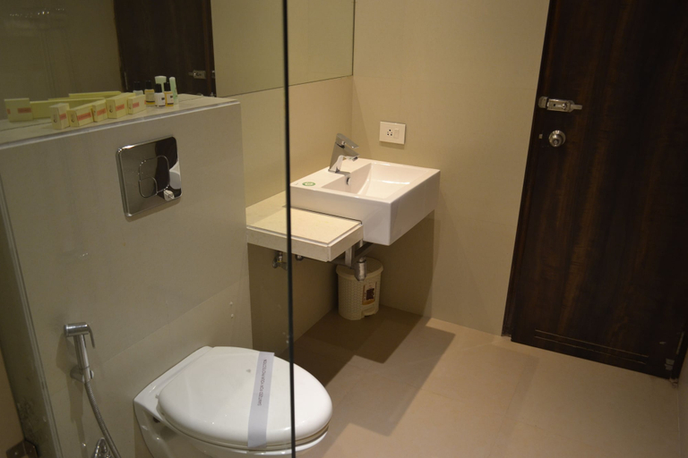 Bathroom 3, 5 Flowers Ananta Elite, Kota, Kota