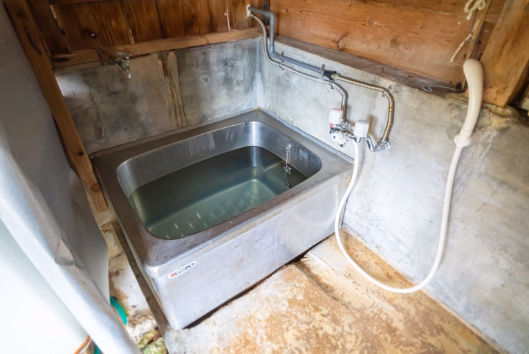 Bathroom 3, Sasayakanaouchi Murauchihara, Setouchi