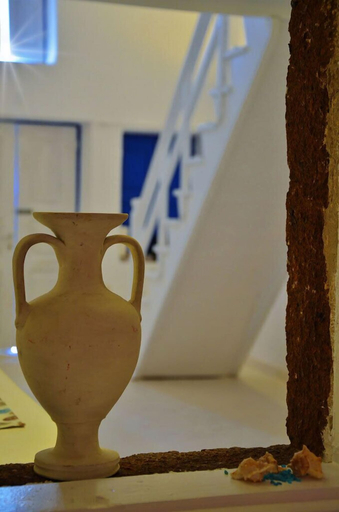 Others 5, Fira white residence, South Aegean