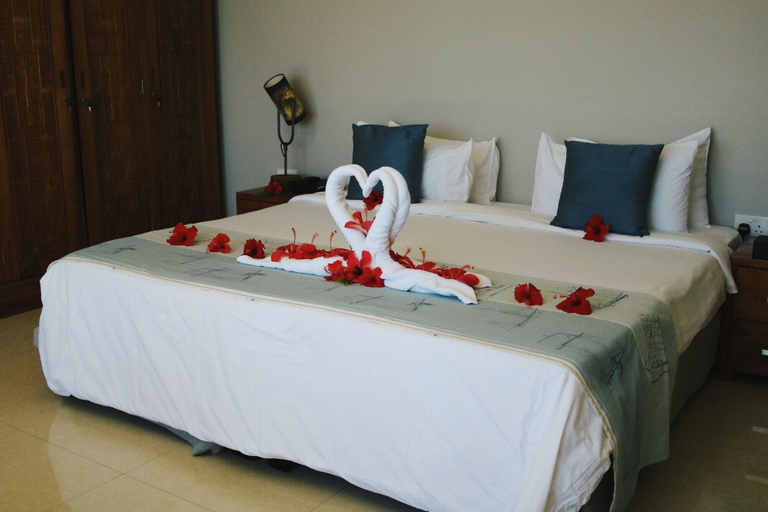 Bedroom 3, Crown Beach Hotel