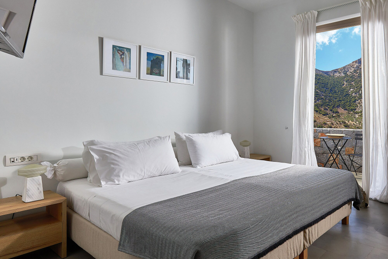Bedroom 2, Villa Adagio, Crete