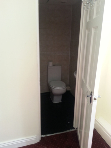 Bathroom 2, The Park Hotel, Bradford