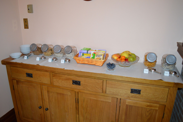 Food & Drinks 5, Pwll-y-Faedda, Powys