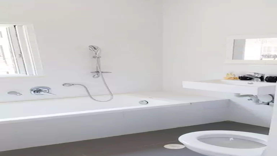 Bathroom 3, Luxury apt heart Bat-Yam 3 m walk beach