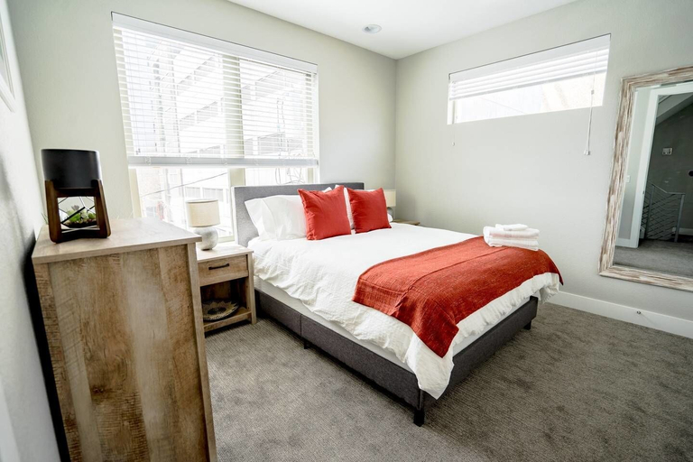 Bedroom 2, Mile High Lifestyle Townhome in Golden Triangle Rooftop Views, Denver