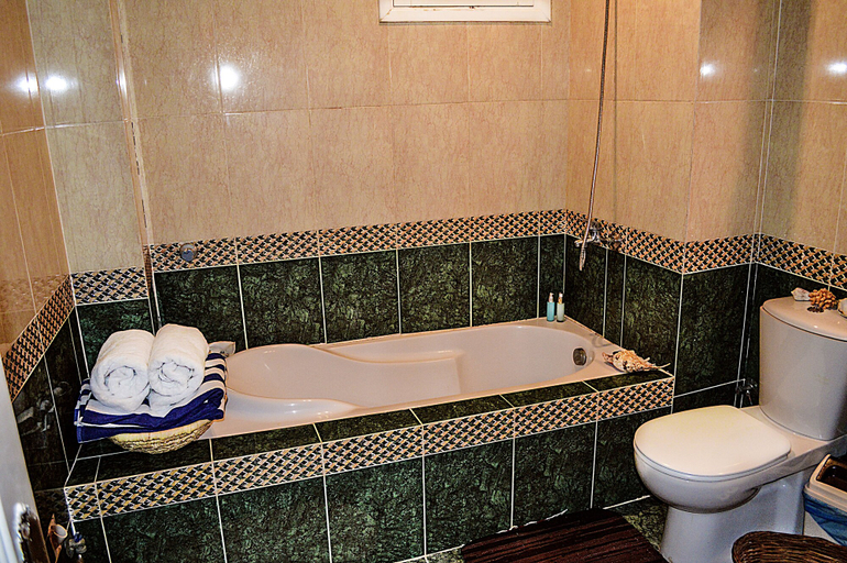 Bathroom 3, The Cozy Beach House, Sant Katrin
