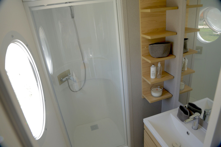 Bathroom 4, Camping 3 Estrellas Costa Brava, Girona