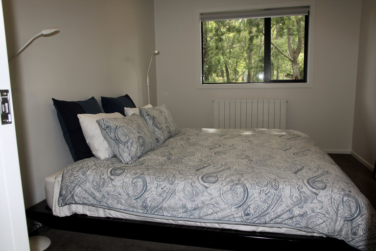 Bedroom 2, Korepo Lodge, Tasman