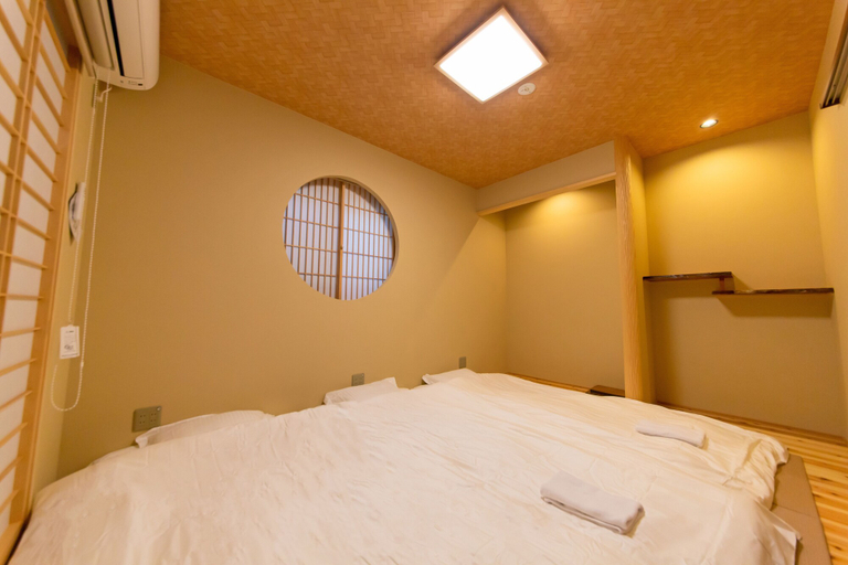Bedroom 2, Backyard Fox, Kyoto