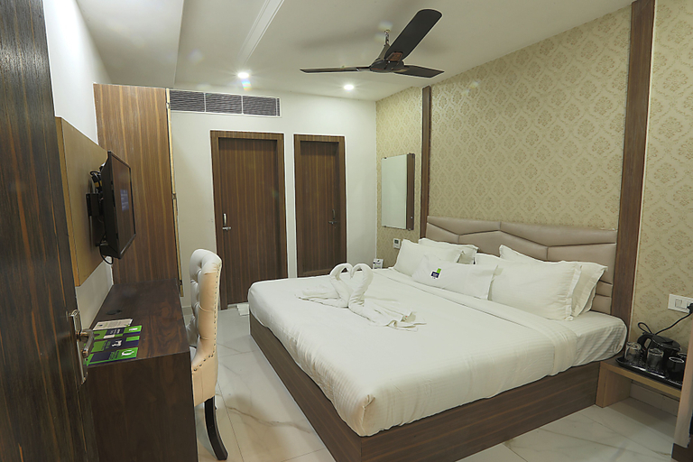 Bedroom 3, Hotel A Star - 50 Meter from Golden temple, Amritsar