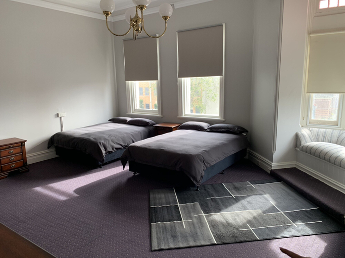 Bedroom 2, Leura Hotel Camperdown, Corangamite - North