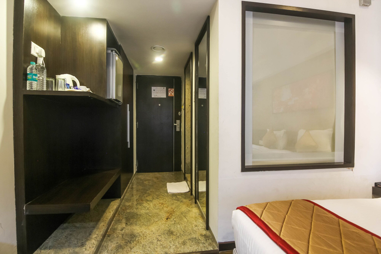 Others 5, Mint Lxia, Pune