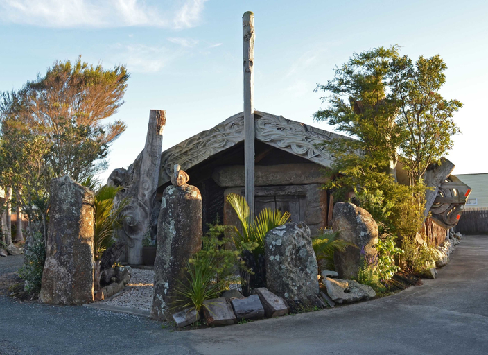 Exterior & Views 2, Beachcomber Lodge & Backpacker, Far North