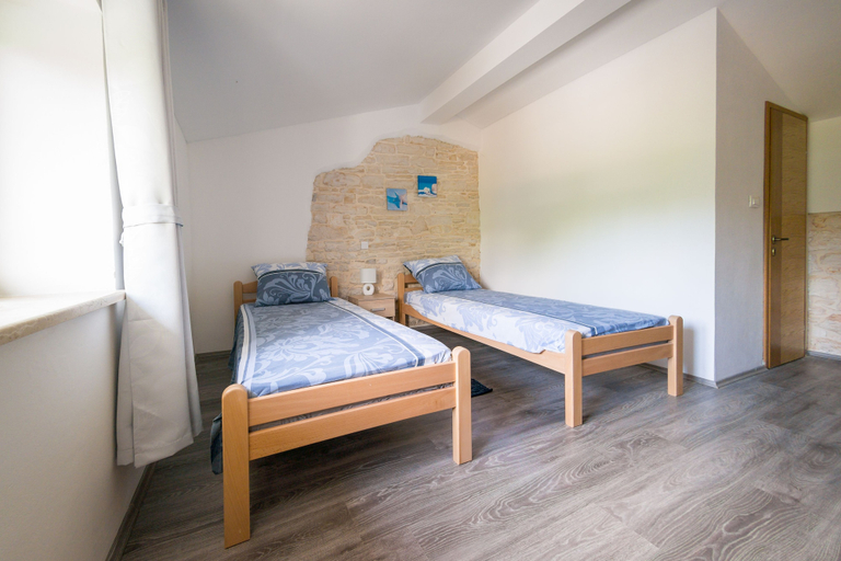 Bedroom 4, Stone house Furlani with a lovely garden, Svetvinčenat