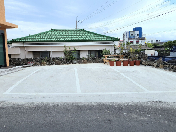 Others 5, Jangsugot Pension, Jeju