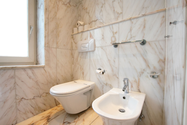 Bathroom 4, Center City Villa, Rhein-Kreis Neuss