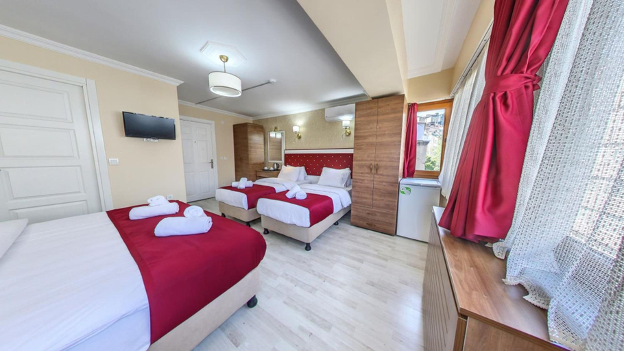 Bedroom 5, Cihangir Palace, Beyoğlu