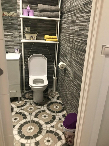 Bathroom 4, Huelintown, Málaga