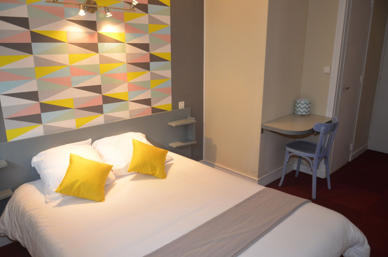 Bedroom 4, Hôtel des Sables, Rhône