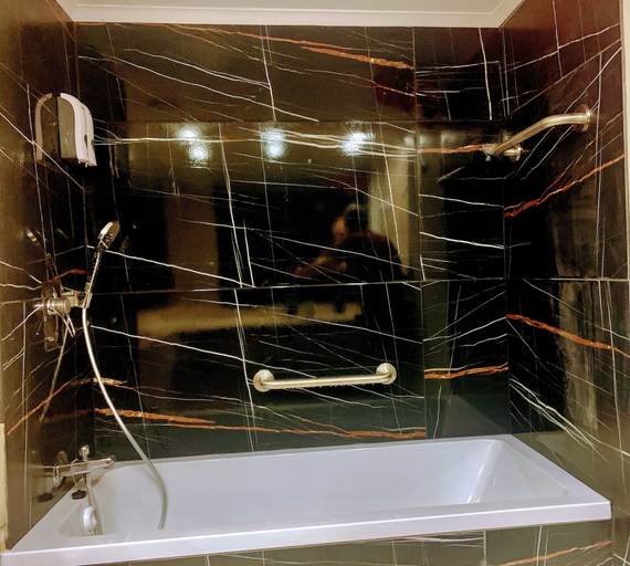 Bathroom 5, Luxurious Beach apartment