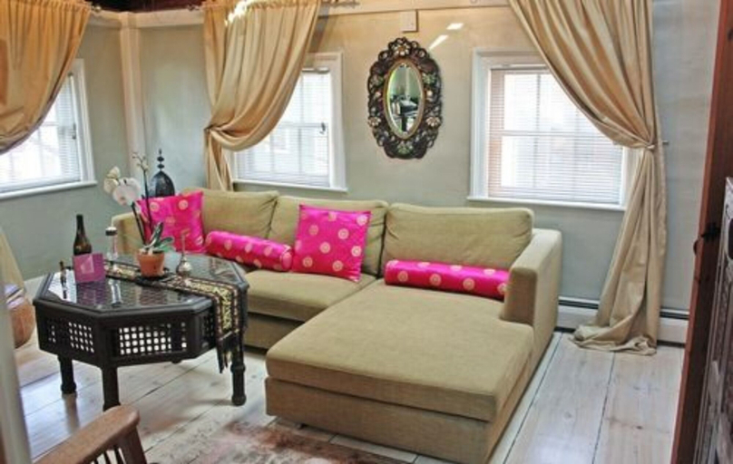 Others 5, Moroccan Boutique Guest House, Boston