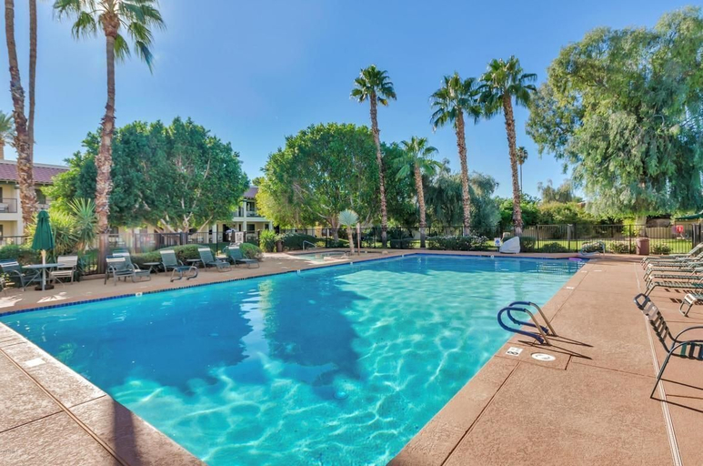 Sport & Beauty, Pima Inn Suites at Talking Stick, Maricopa