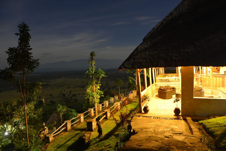 Others, Enganzi Game Lodge, Bunyaruguru
