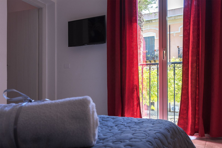 Bedroom 4, King Arthur's Houses, Agrigento