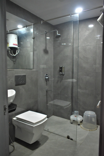 Bathroom 4, Annandam Inn-Hotel Anand, Seoni