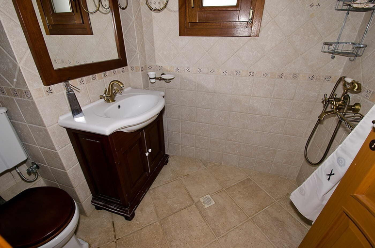 Bathroom 4, Vatellis Villas, Thessaly