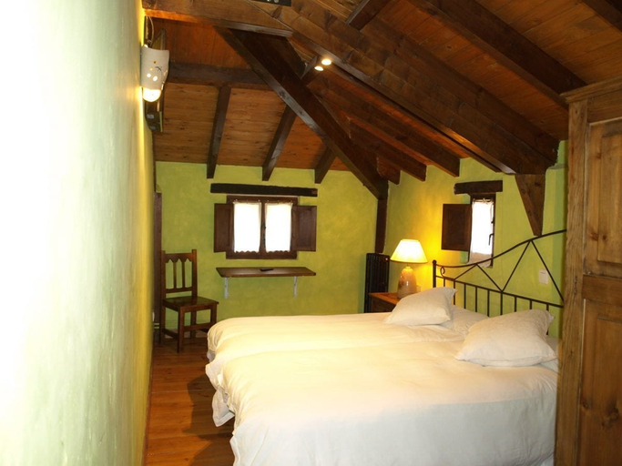 Bedroom 4, Torre los Templarios, Burgos