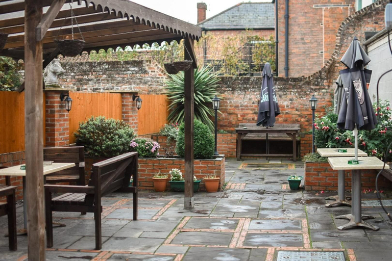 Others 5, The Crown & Woolpack, Lincolnshire