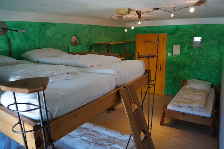 Bedroom 4, Schiff Bihlerdorf- Hostel, Oberallgäu