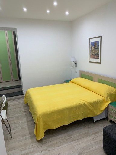 Bedroom 5, Hedera, Napoli