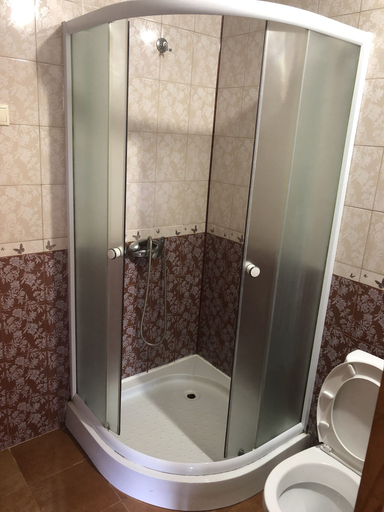Bathroom, Milli Plodovaya, Sochi gorsovet