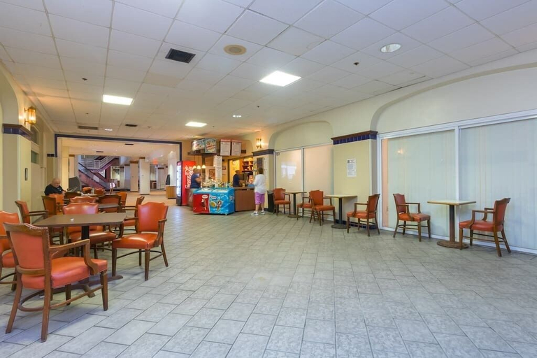 Food & Drinks, 626 Ocean View Hollywood Studio, Broward